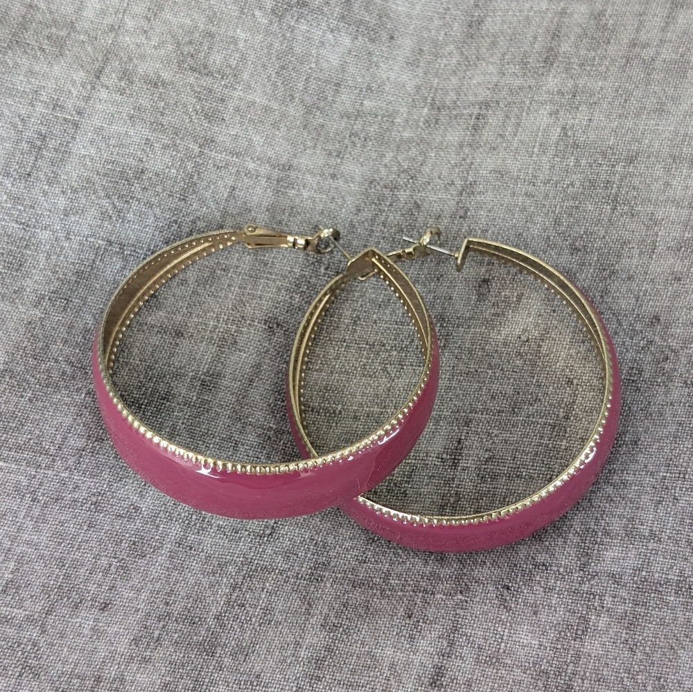 Textured Edge Hoop Earrings Magenta
